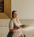 Wirtin Sabrina Stadler