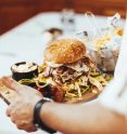 Regionaler Burger nach 7 Hirtner Art